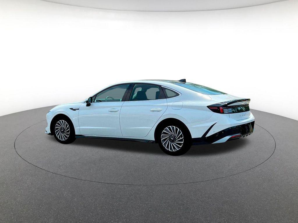 new 2025 Hyundai Sonata Hybrid car, priced at $37,133