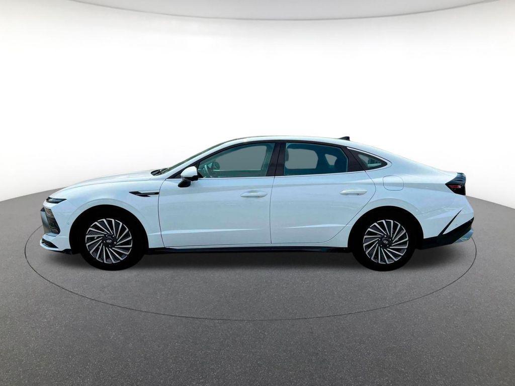 new 2025 Hyundai Sonata Hybrid car, priced at $37,133