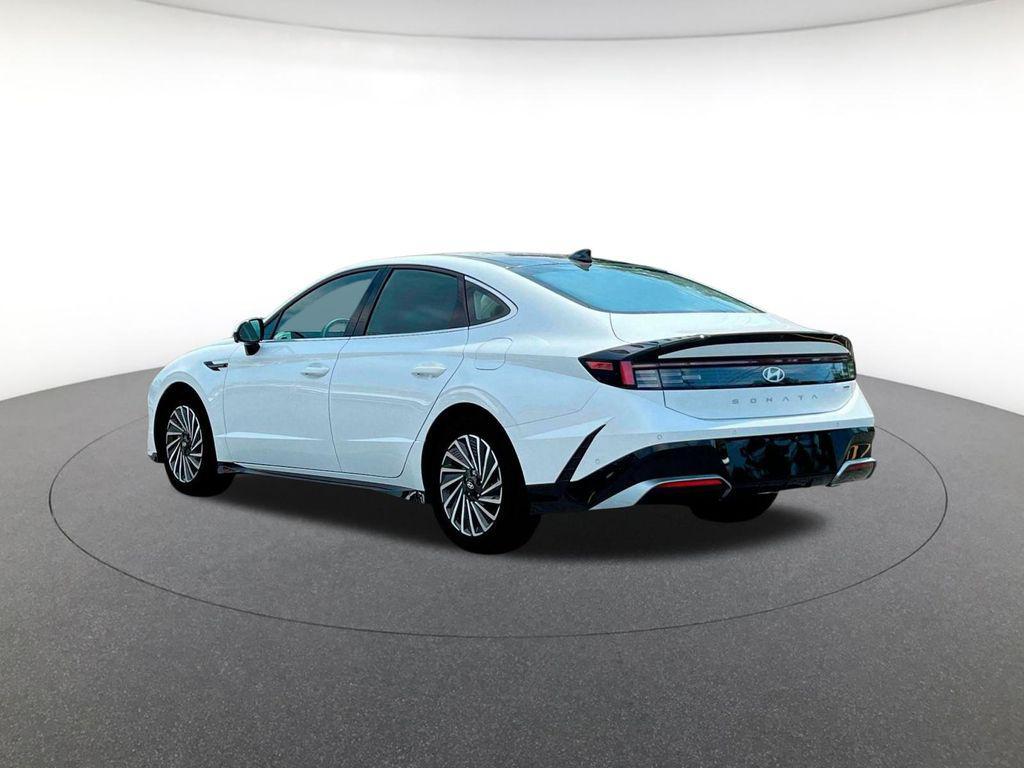 new 2025 Hyundai Sonata Hybrid car, priced at $37,133