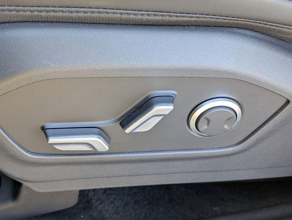 new 2025 Hyundai Santa Fe car, priced at $35,022