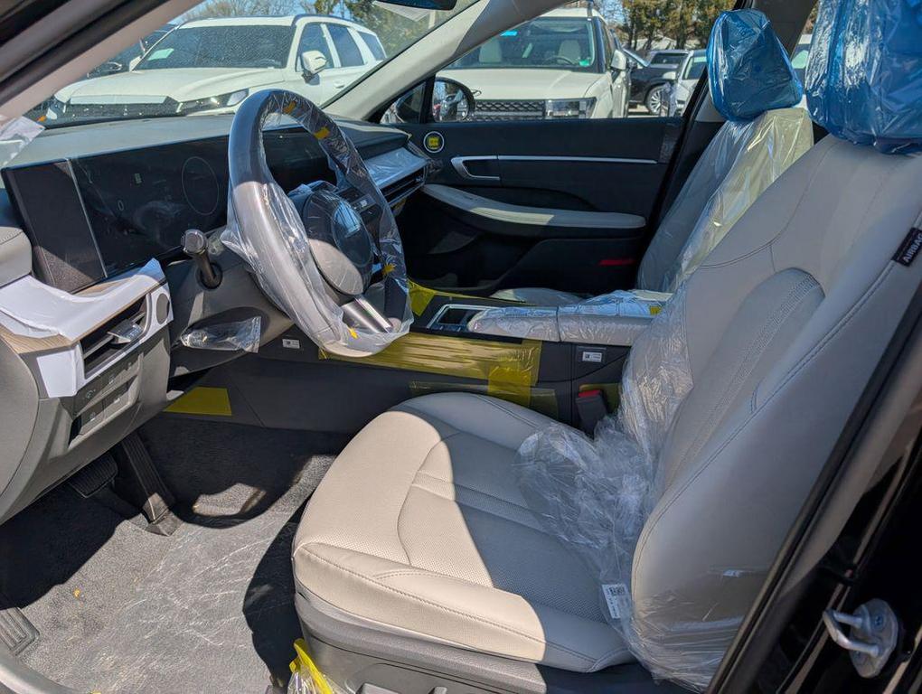 new 2025 Hyundai Sonata Hybrid car, priced at $37,002