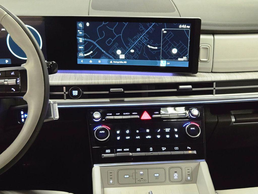 used 2025 Hyundai Santa Fe car, priced at $43,000