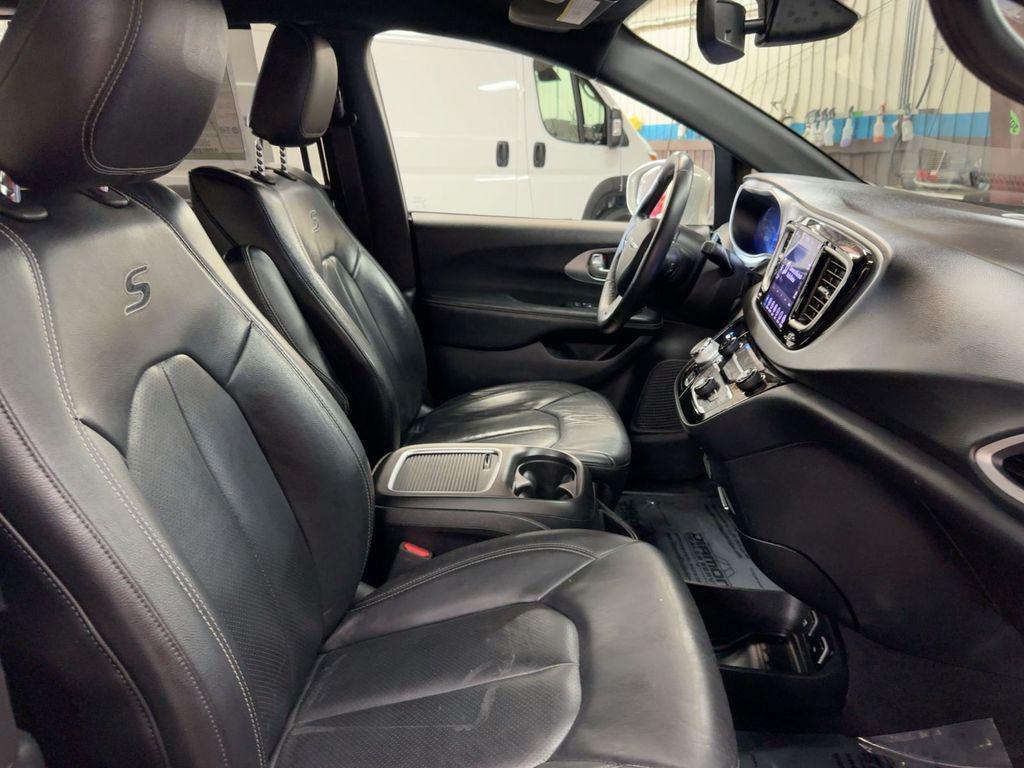 used 2020 Chrysler Pacifica car, priced at $19,200