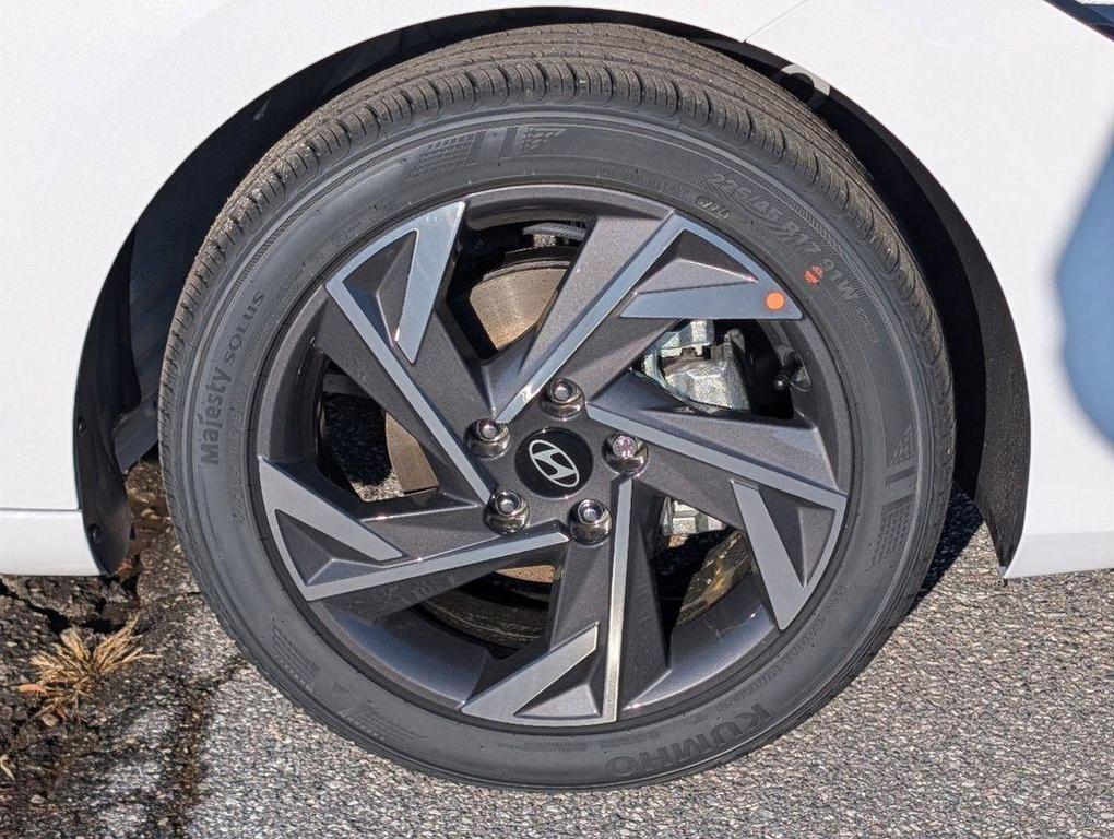 new 2025 Hyundai Elantra car, priced at $24,040