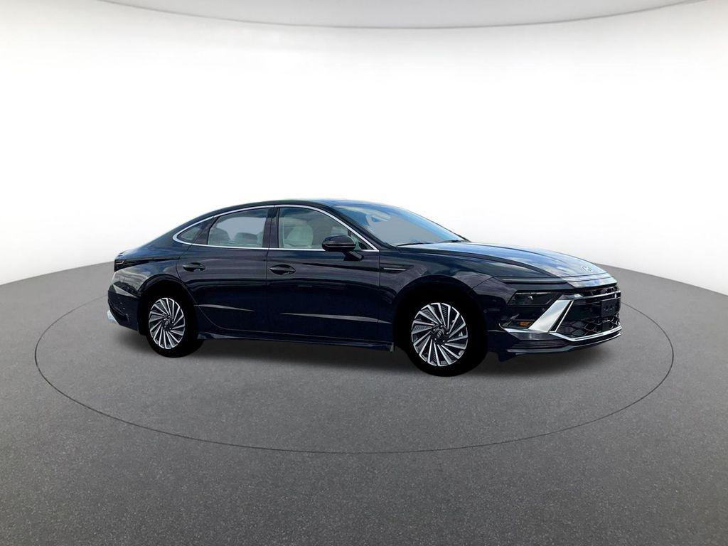 new 2025 Hyundai Sonata Hybrid car, priced at $36,894