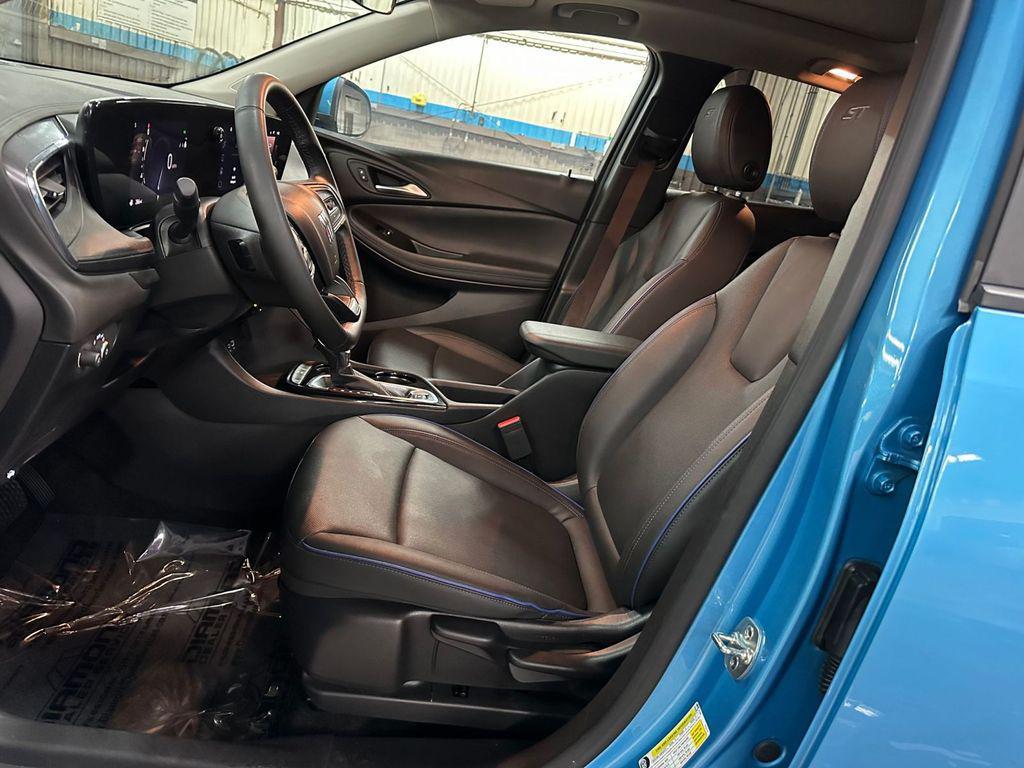 used 2025 Buick Encore GX car, priced at $25,911