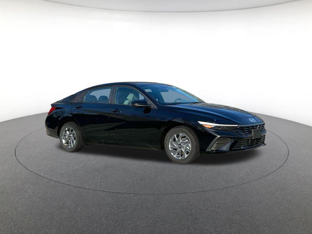 new 2025 Hyundai ELANTRA HEV car, priced at $22,336