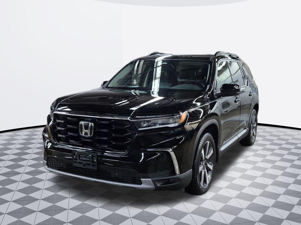 used 2023 Honda Pilot car, priced at $40,375
