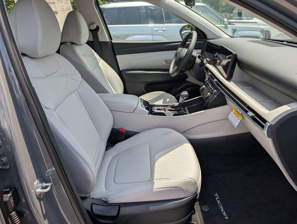 new 2025 Hyundai Tucson car, priced at $28,805