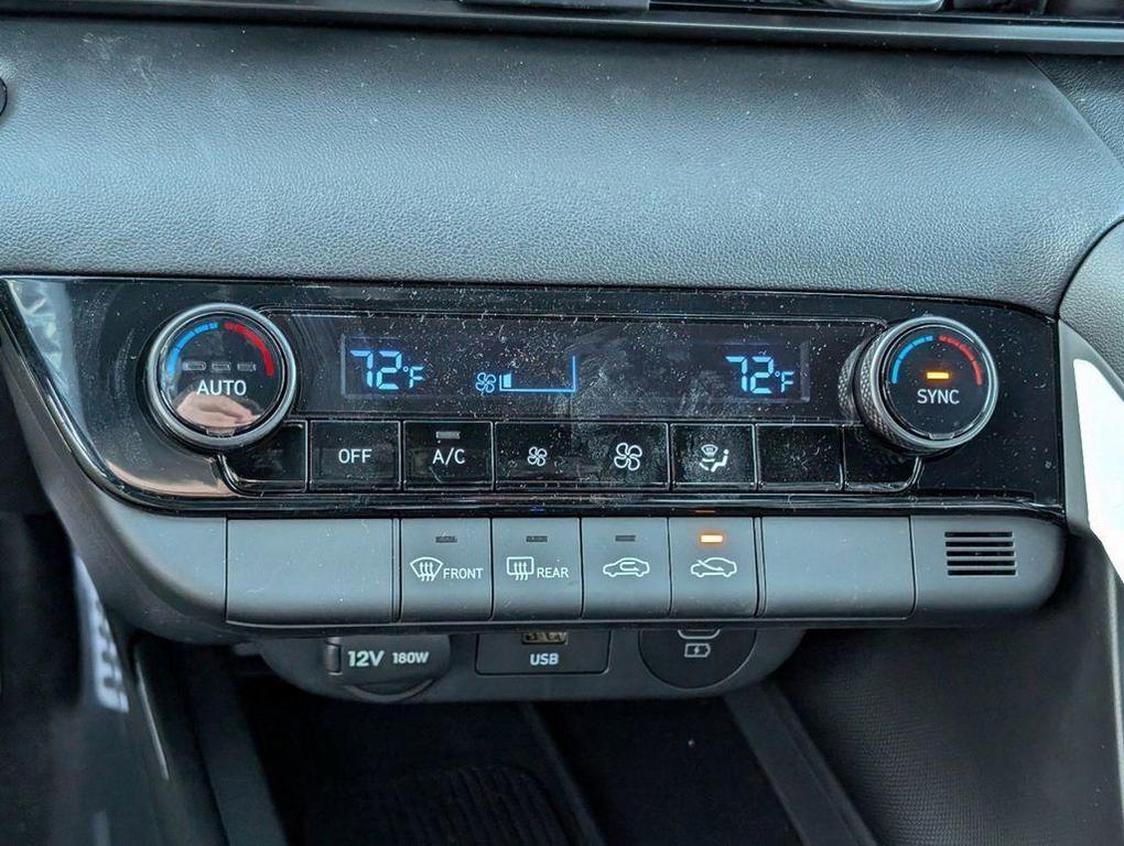 new 2025 Hyundai Elantra car, priced at $24,025