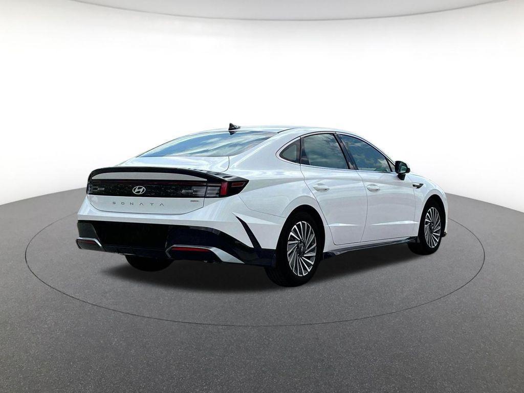 new 2025 Hyundai Sonata Hybrid car, priced at $31,146