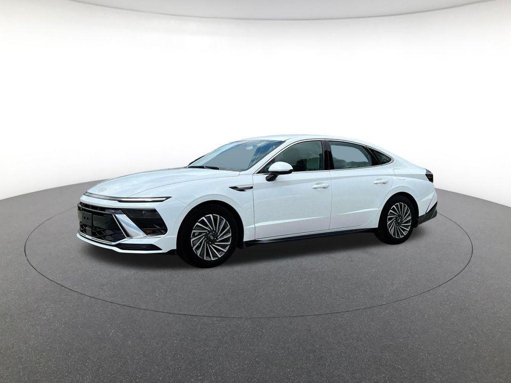 new 2025 Hyundai Sonata Hybrid car, priced at $31,146