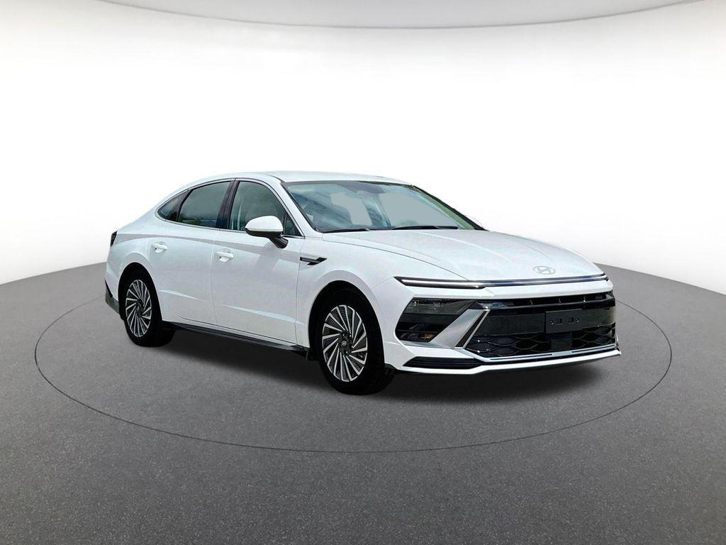new 2025 Hyundai Sonata Hybrid car, priced at $31,146