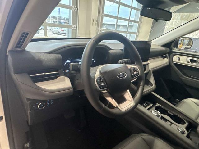 new 2025 Ford Explorer car, priced at $45,563