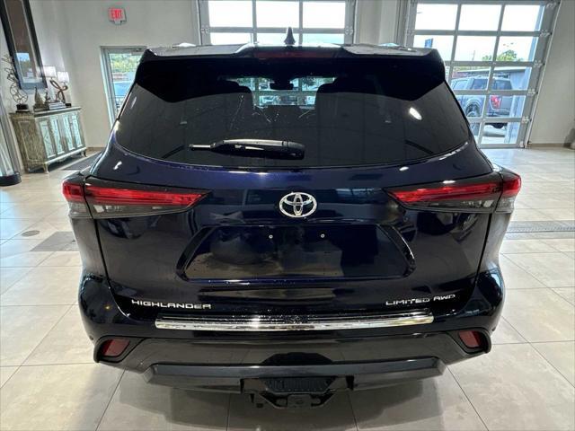 used 2022 Toyota Highlander car, priced at $37,977