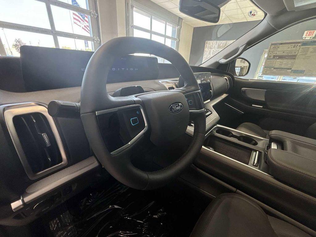 new 2025 Ford Expedition Max car, priced at $72,925