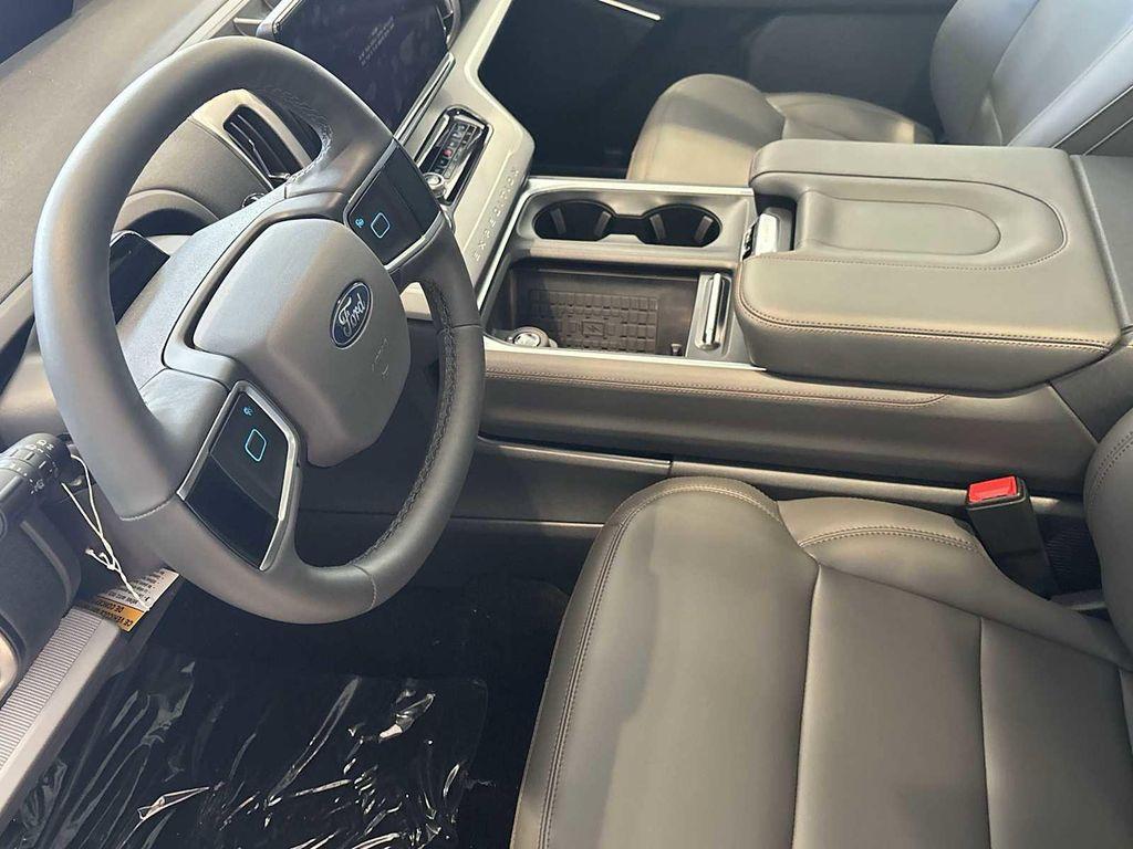 new 2025 Ford Expedition Max car, priced at $72,925