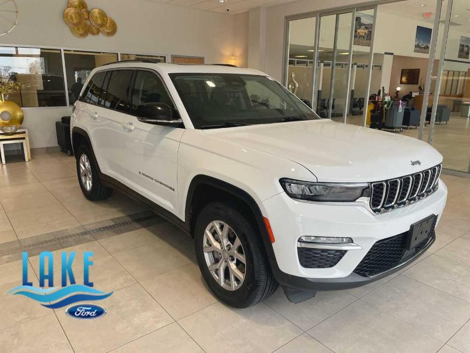 used 2022 Jeep Grand Cherokee car, priced at $33,197