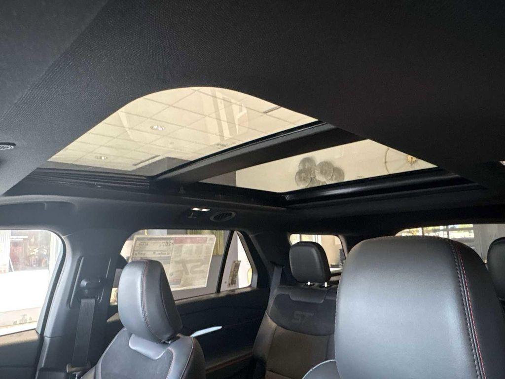 new 2025 Ford Explorer car, priced at $59,360