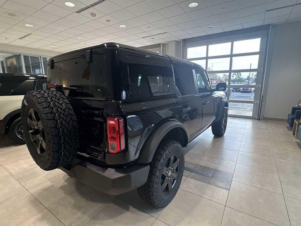 new 2025 Ford Bronco car, priced at $48,960