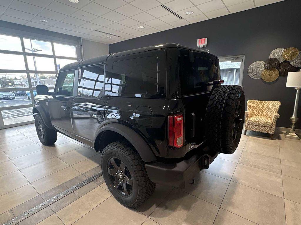 new 2025 Ford Bronco car, priced at $48,960
