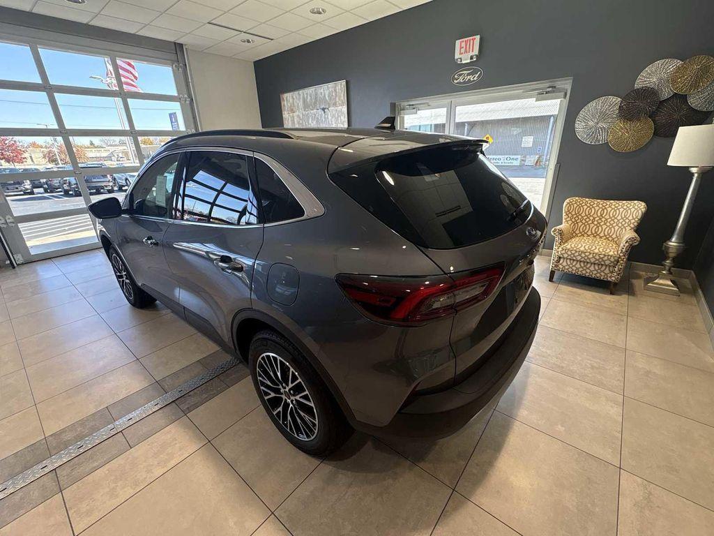 new 2026 Ford Escape PHEV car, priced at $31,895