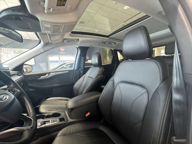 new 2025 Ford Escape PHEV car, priced at $39,726