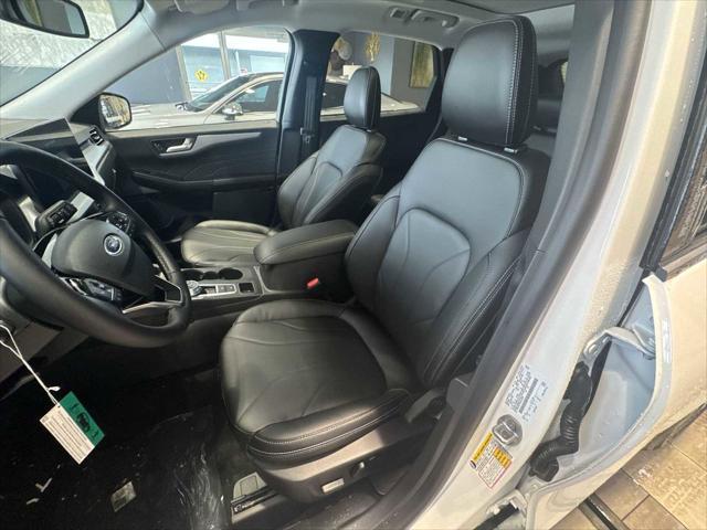 new 2025 Ford Escape PHEV car, priced at $39,726