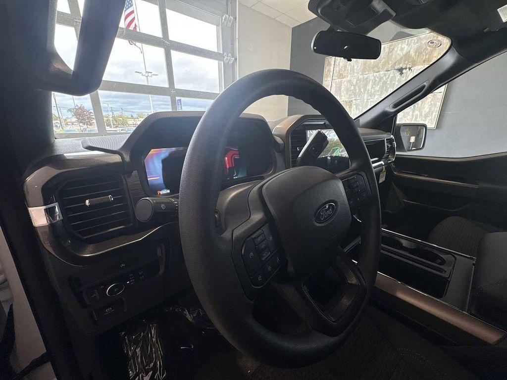 new 2025 Ford F-150 car, priced at $55,290