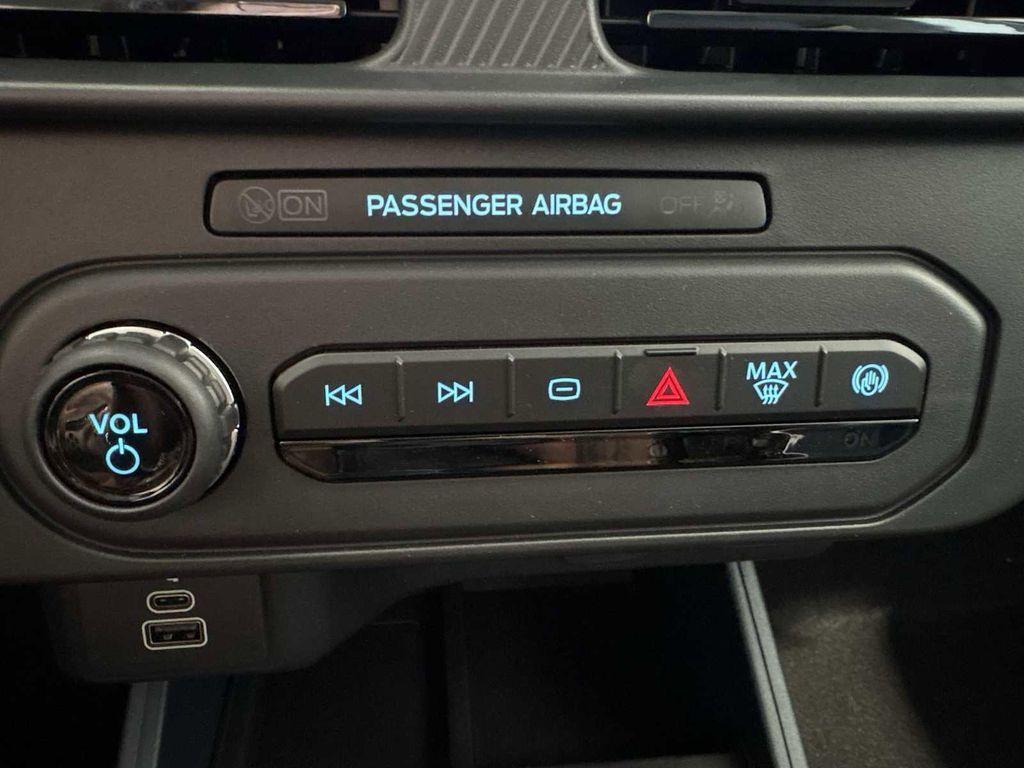 new 2025 Ford Maverick car, priced at $31,760