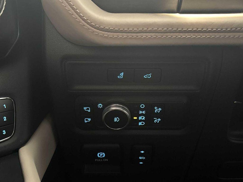 used 2022 Ford Expedition car, priced at $57,387