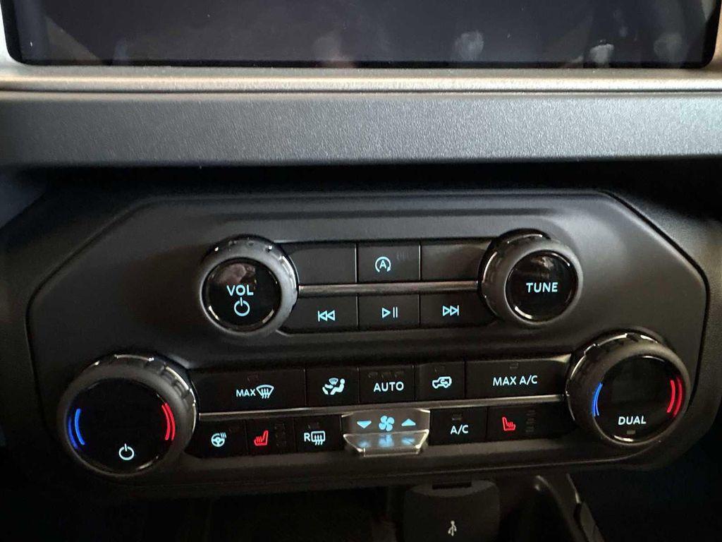 new 2025 Ford Bronco car, priced at $47,925