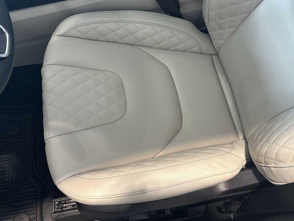 used 2024 Ford Edge car, priced at $35,993