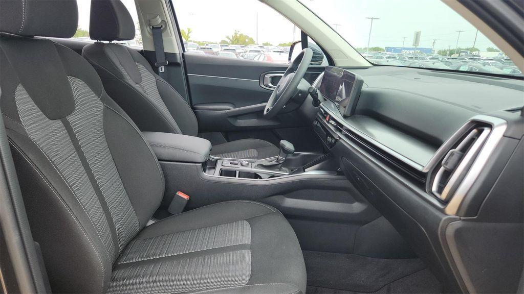 used 2025 Kia Sorento car, priced at $29,949