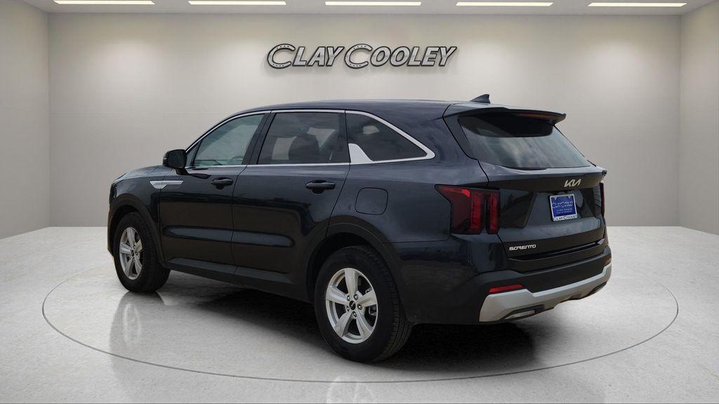 used 2025 Kia Sorento car, priced at $29,949