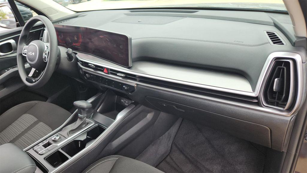 used 2025 Kia Sorento car, priced at $29,949