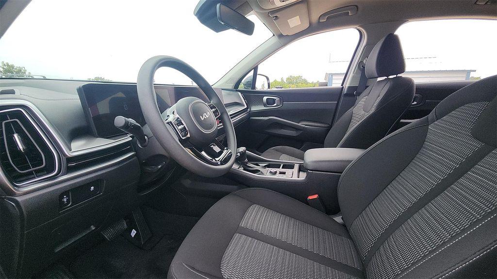 used 2025 Kia Sorento car, priced at $29,949