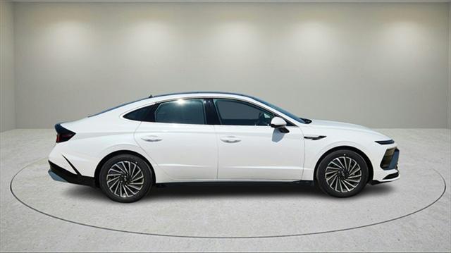 new 2025 Hyundai Sonata Hybrid car, priced at $39,610