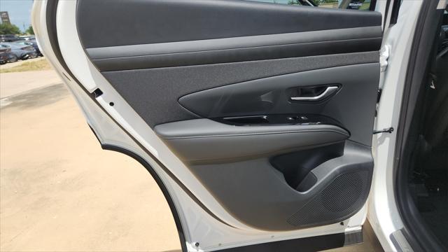 new 2025 Hyundai TUCSON Hybrid car, priced at $42,953