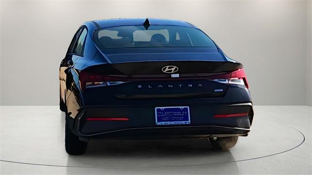 new 2025 Hyundai Elantra HEV car, priced at $26,765