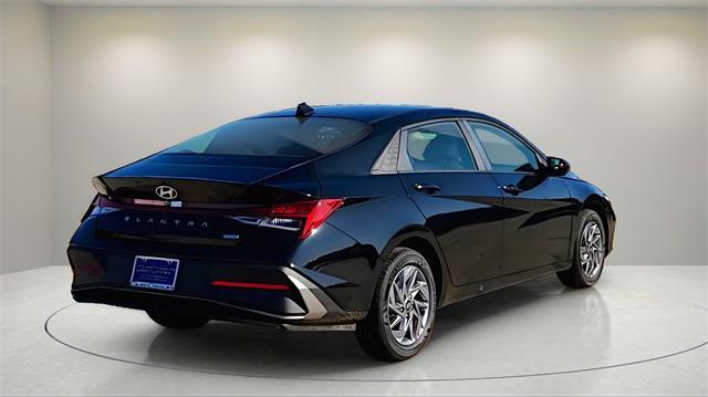 new 2025 Hyundai Elantra HEV car, priced at $26,765