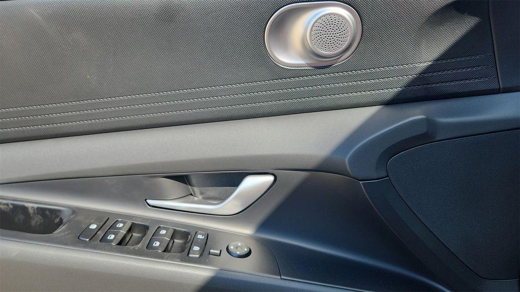 new 2025 Hyundai Elantra car, priced at $21,999