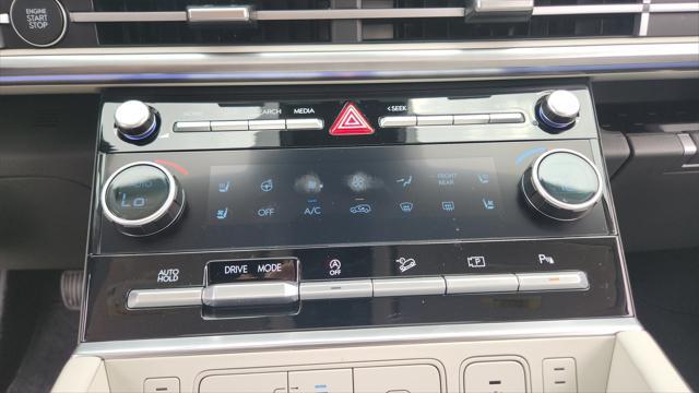 used 2025 Hyundai Santa Fe car, priced at $44,000