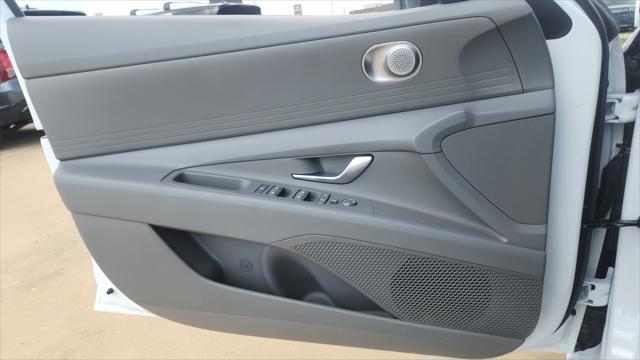 new 2025 Hyundai Elantra car, priced at $24,112