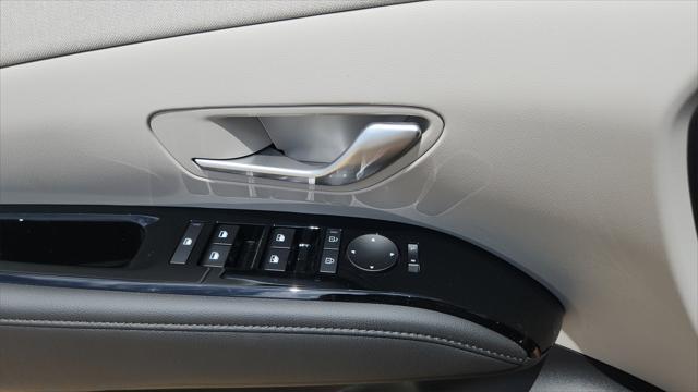 new 2025 Hyundai TUCSON Hybrid car, priced at $42,953