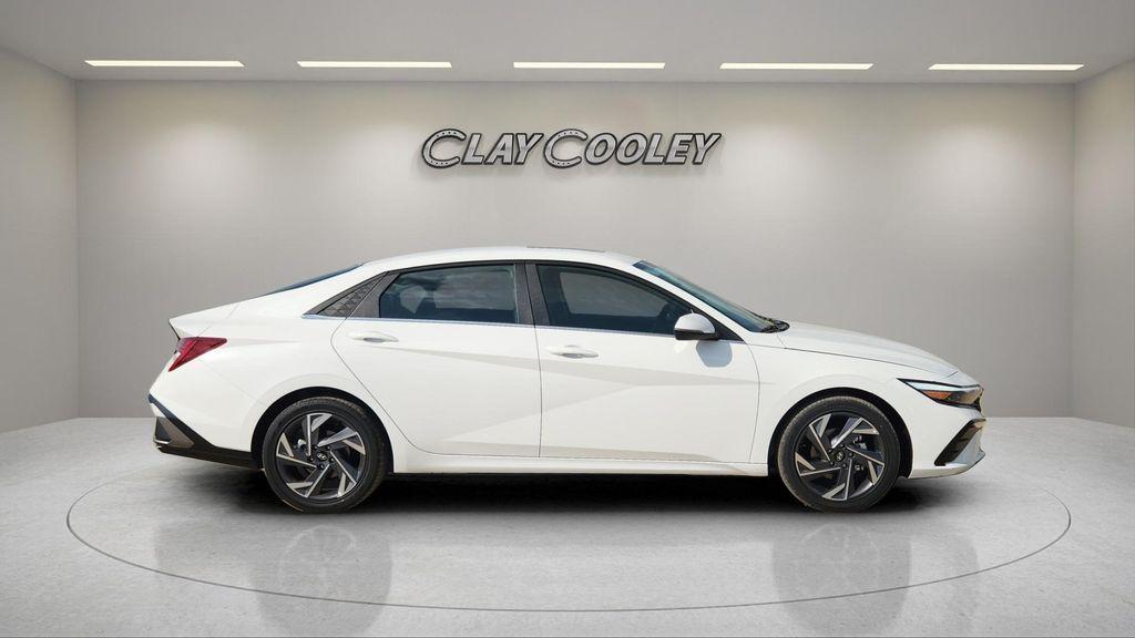 new 2025 Hyundai Elantra car, priced at $26,444