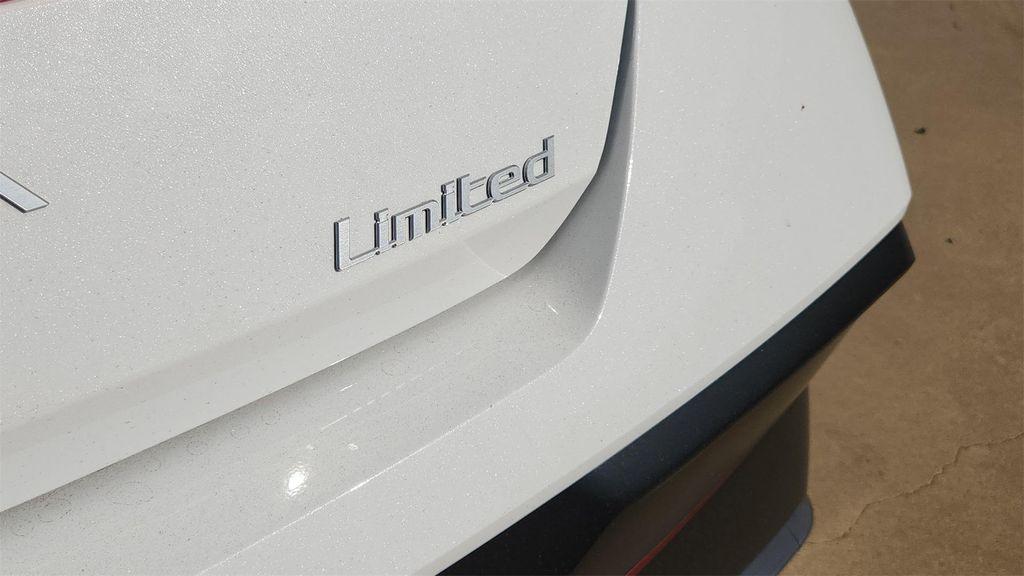 new 2025 Hyundai Elantra car, priced at $26,444