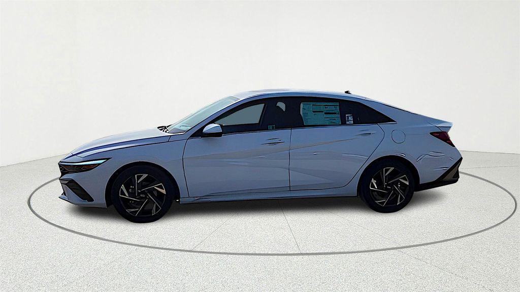 new 2025 Hyundai Elantra car, priced at $25,558