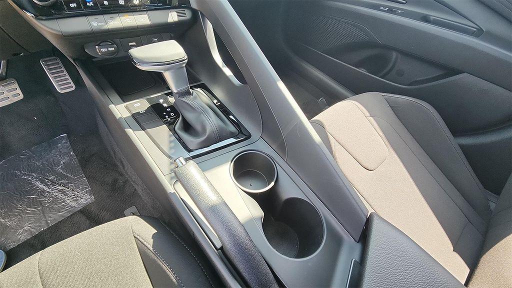 new 2025 Hyundai Elantra car, priced at $23,444