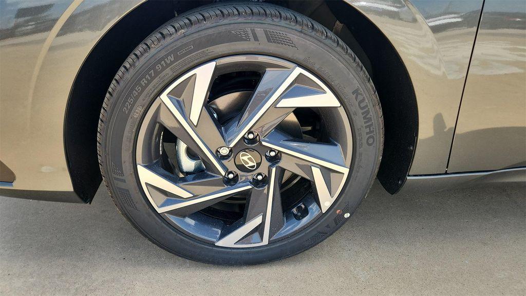 new 2025 Hyundai Elantra car, priced at $23,444